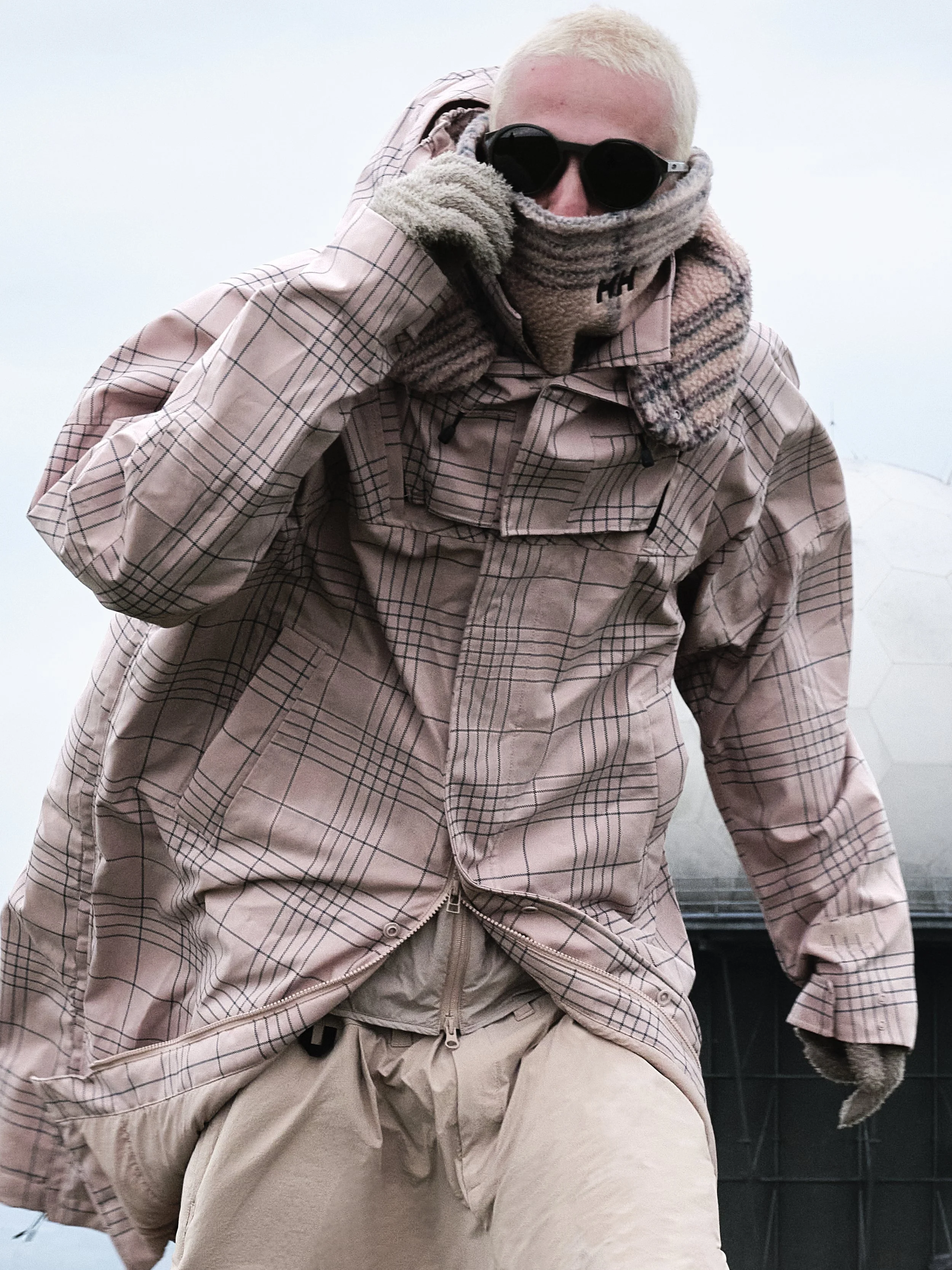 HH-118389225 Unveils its Autumn/Winter '25 Collection 'Floating